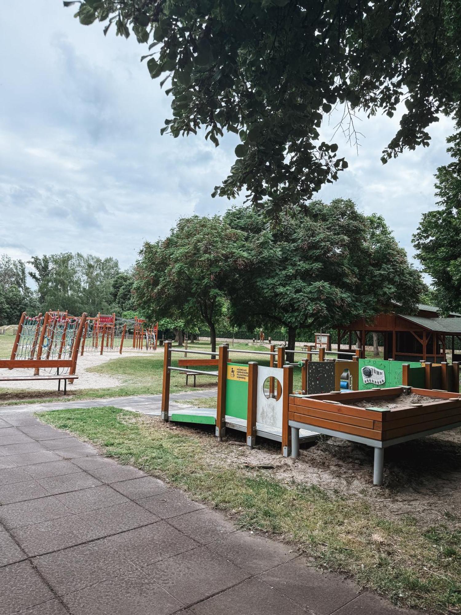 Sobri Halászcsárda és Panzió Baja Esterno foto